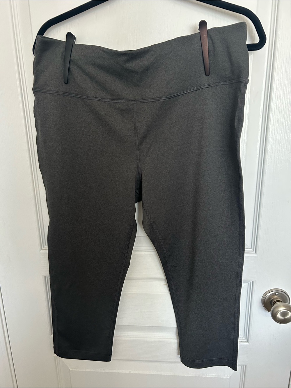 Athletic Works Grey Capri Leggings